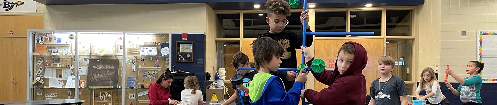 Students construct a tower in STEM