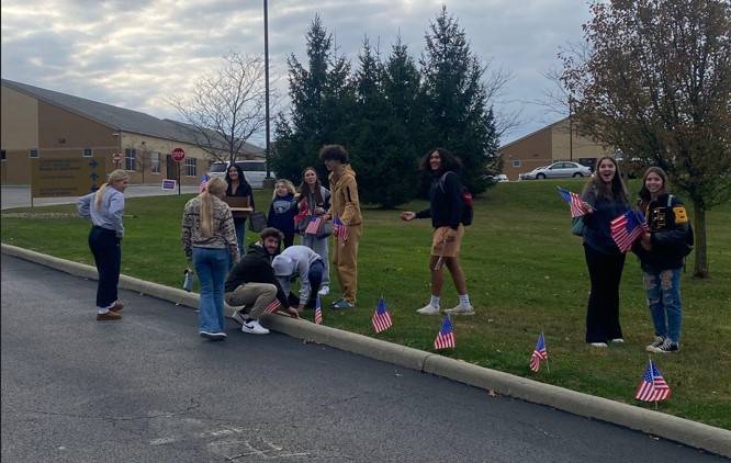 BHS students decorate campus for Veterans Day